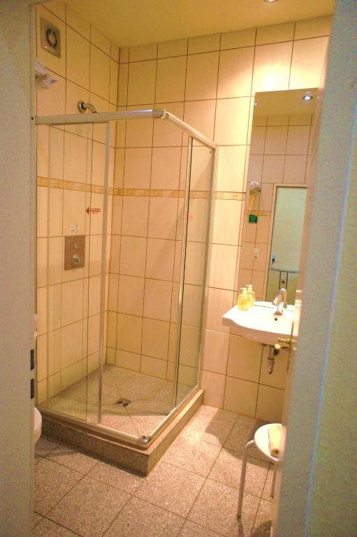 City Hotel MHG Rum bild
