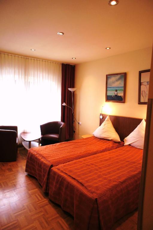 City Hotel MHG Rum bild